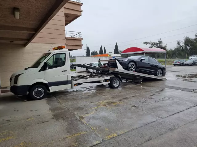 Šlep služba 24h prijevoz svih vrsta vozila Podgorica 4.jpg