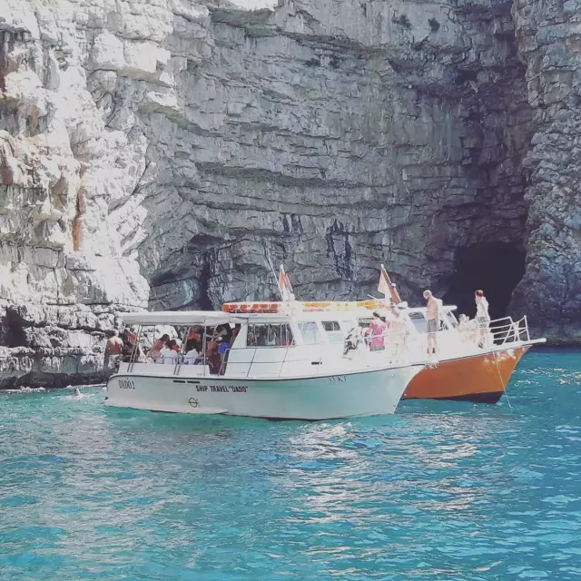 Prevoz turista izletnika po Bokokotorskom zalivu Kotor 4.jpg