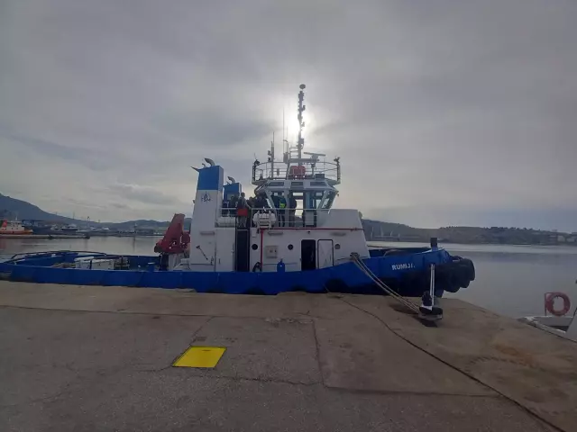 Tug service Bar 0.jpg